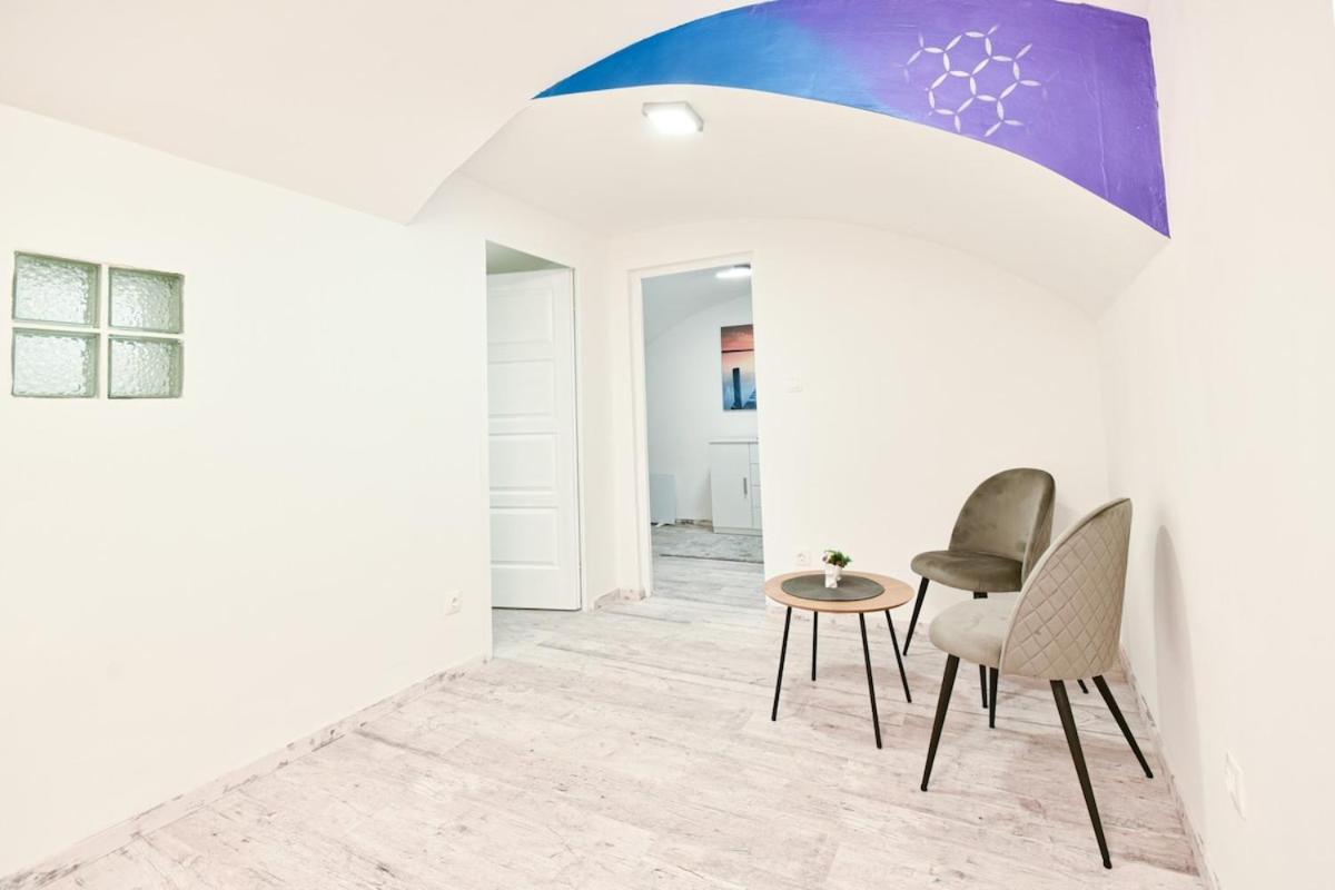 Apartament Madman's Labyrinth By Nw *