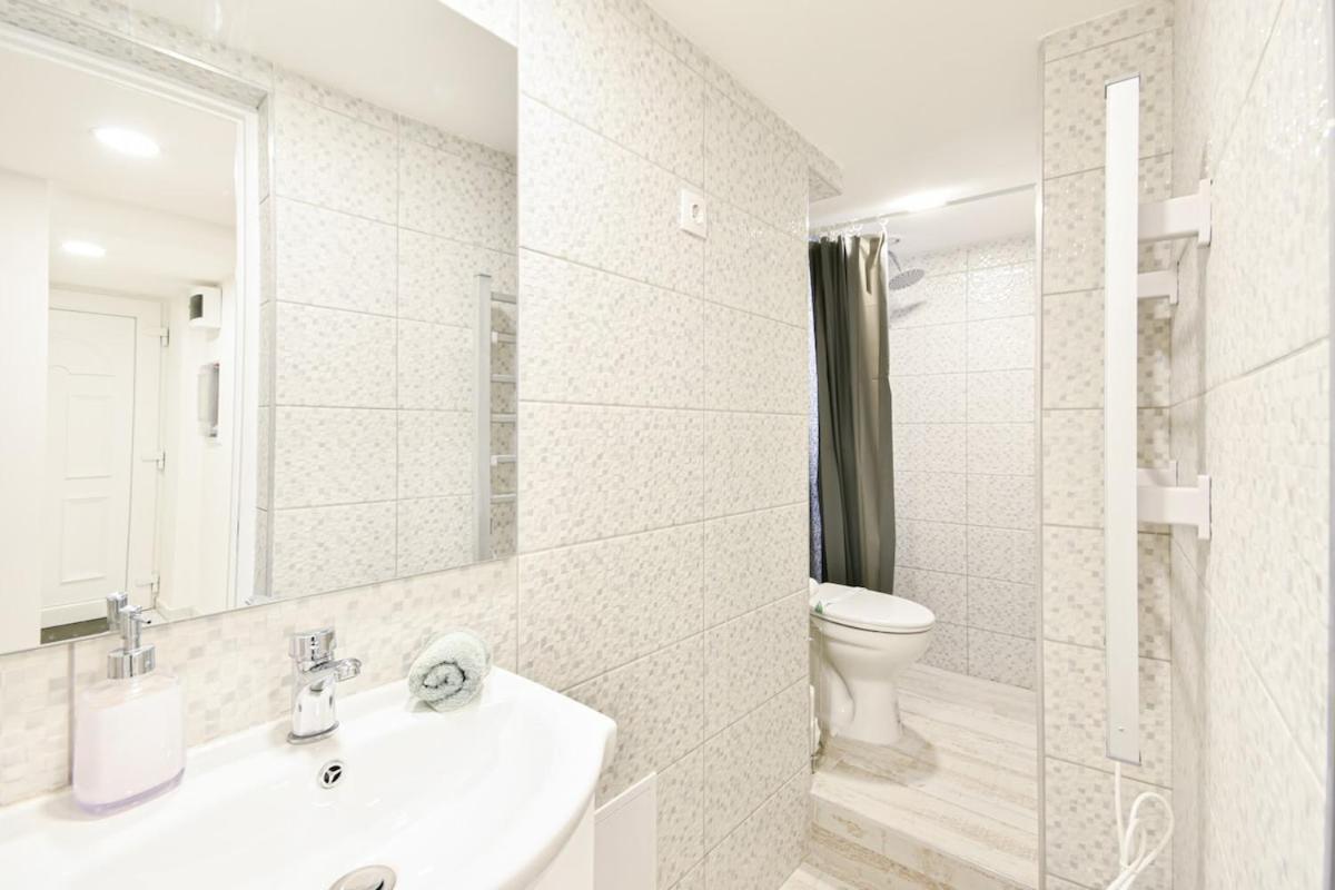 Madman's Labyrinth By Nw Apartament
