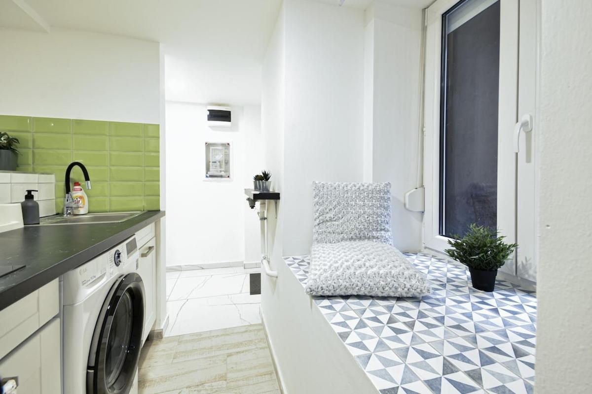 Apartament Madman's Labyrinth By Nw